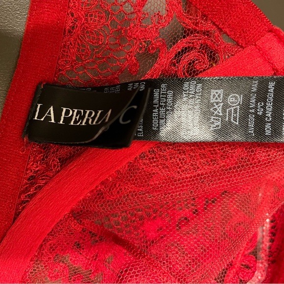 Red lace underwired La Perla bra - Picture 5 of 7